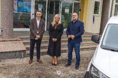 Primopredaja vozila Službi za higijensko-epidemiološku zaštitu