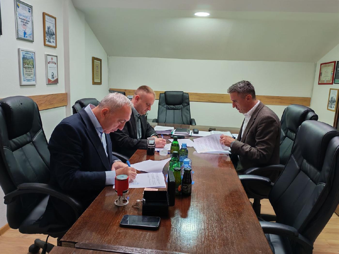Potpisivanje Ugovora o podršci za finansiranje profesionalnih vatrogasnih jedinica
